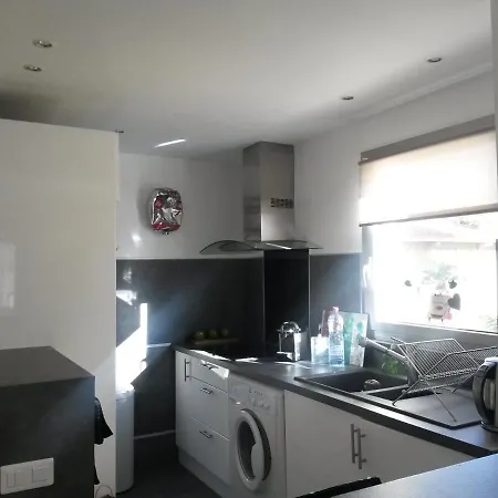 Double Avec Salle De Bain Commune, A 2 Min De La Croisette * Cannes