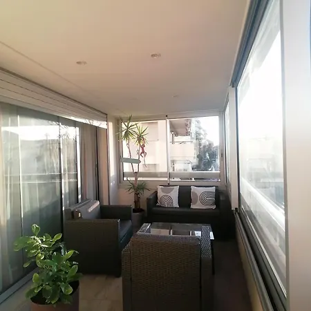 Double Avec Salle De Bain Commune, A 2 Min De La Croisette