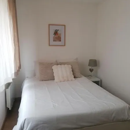 Double Avec Salle De Bain Commune, A 2 Min De La Croisette 칸느