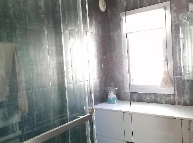 Double Avec Salle De Bain Commune, A 2 Min De La Croisette * كان