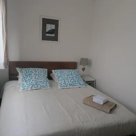 Privatunterkunft Double Avec Salle De Bain Commune, A 2 Min De La Croisette