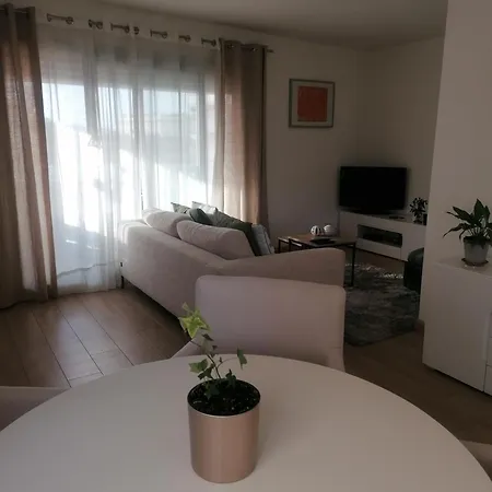 Privatunterkunft Double Avec Salle De Bain Commune, A 2 Min De La Croisette